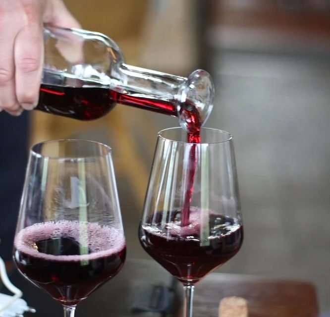 Budaya Minum Anggur Yang Sudah Ribuan Tahun